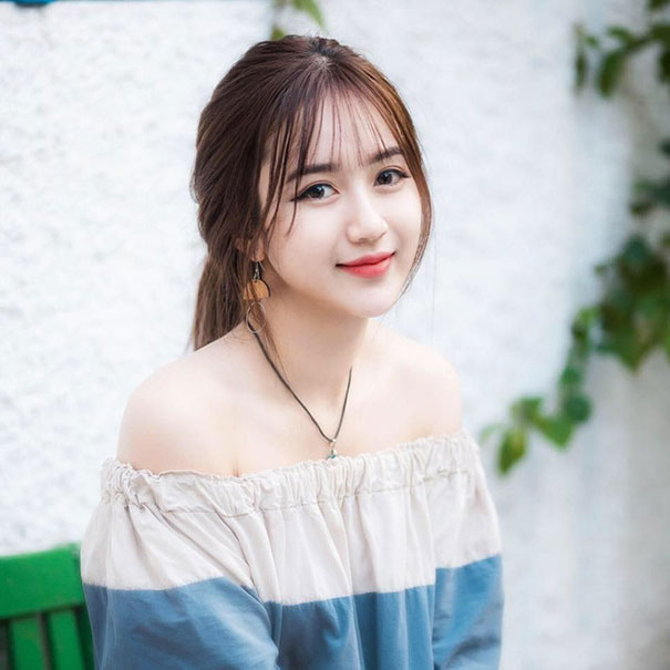 co-giao-xinh-dep-hot-girl